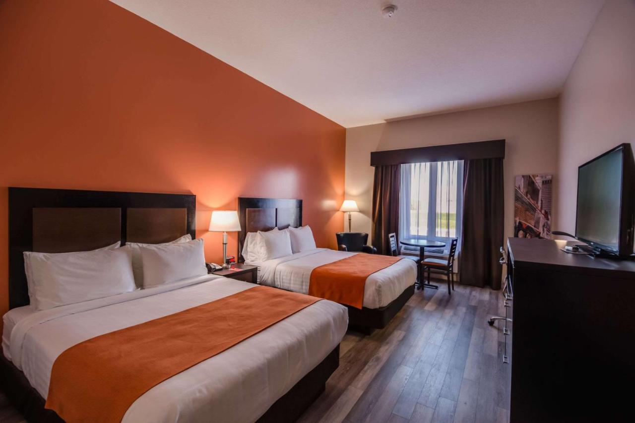 Econo Lodge Inn & Suites Saint Apollinaire Zewnętrze zdjęcie