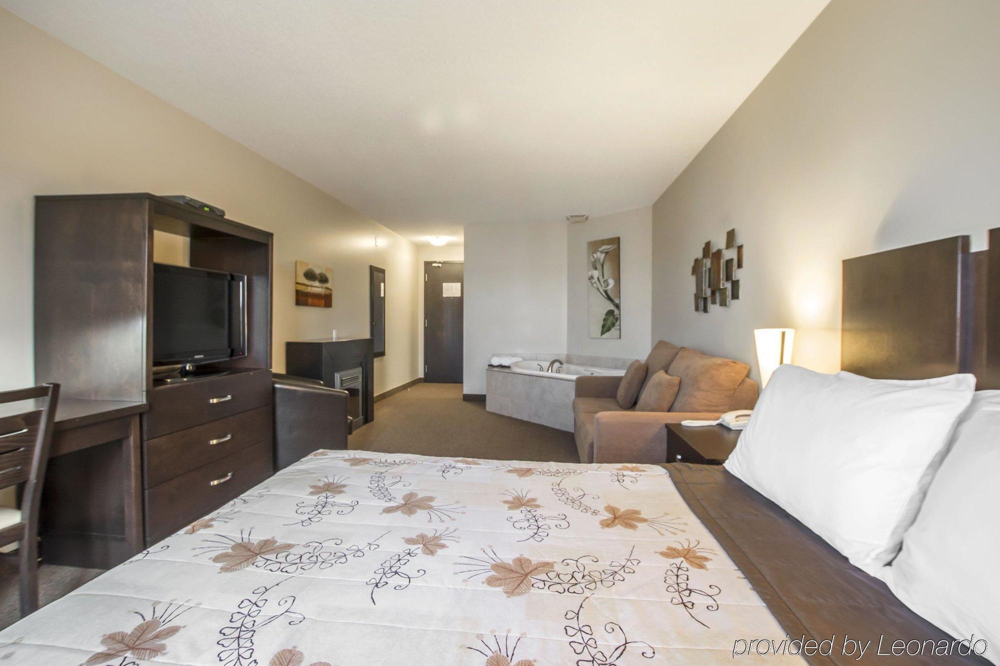 Econo Lodge Inn & Suites Saint Apollinaire Zewnętrze zdjęcie